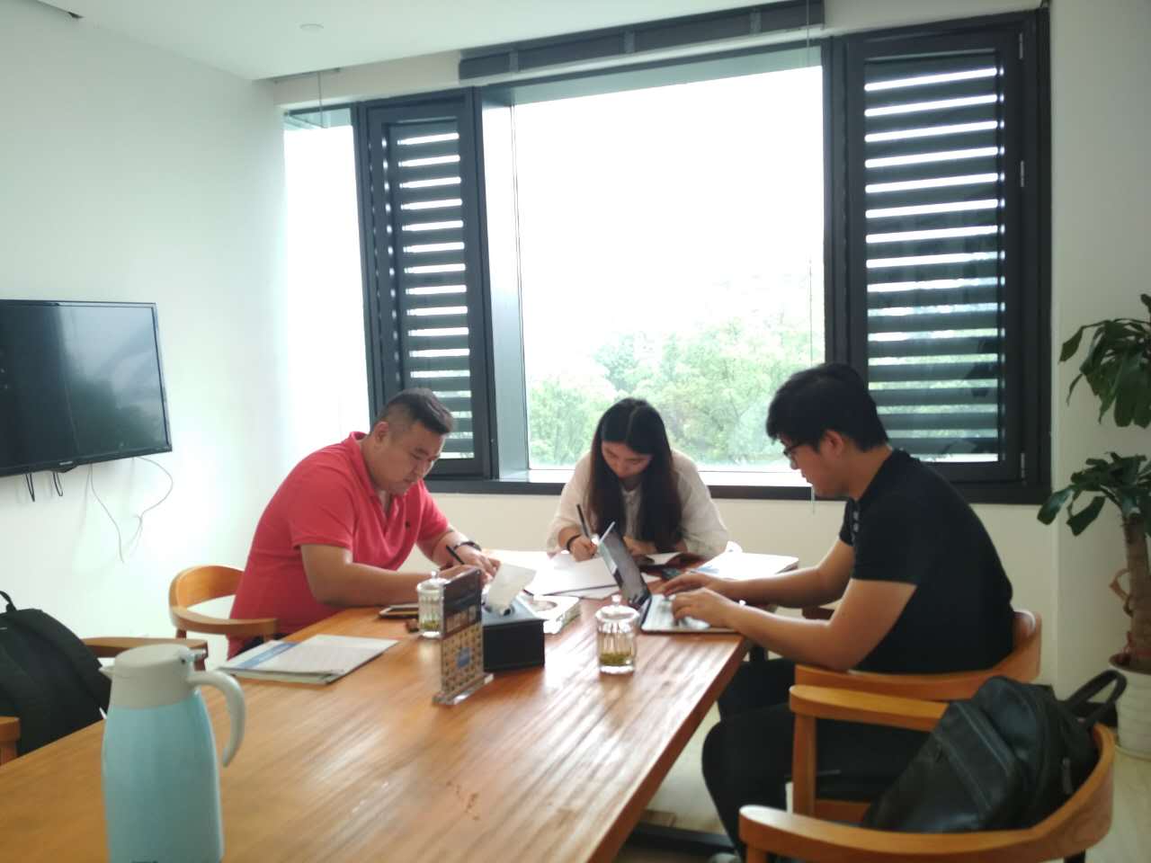 熱烈祝賀劉總簽約創(chuàng)綠家山東省縣級市代理！