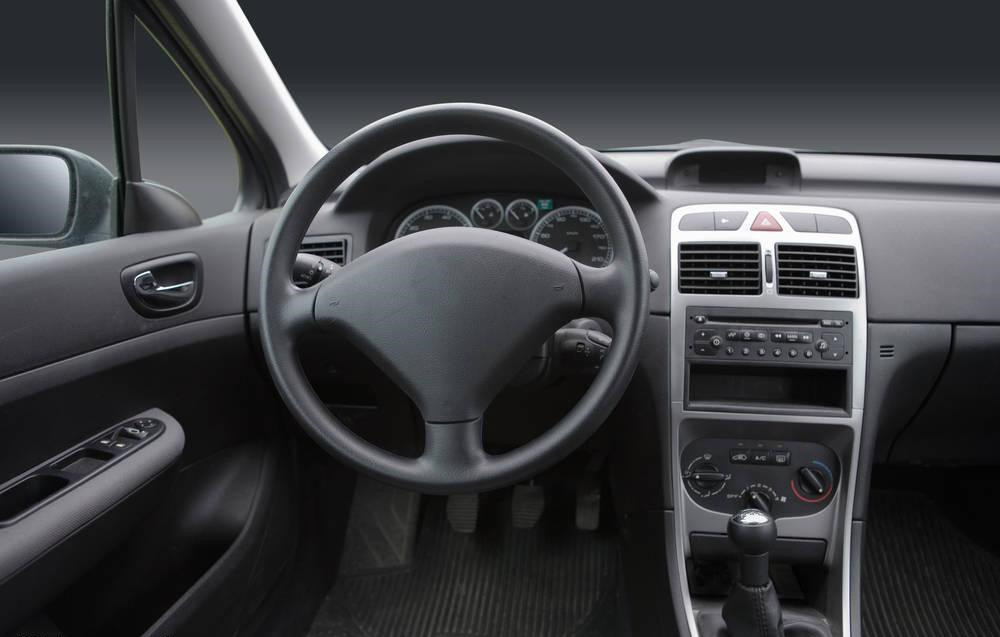 新車甲醛需謹(jǐn)慎 烈日當(dāng)空，甲醛治理迫在眉睫