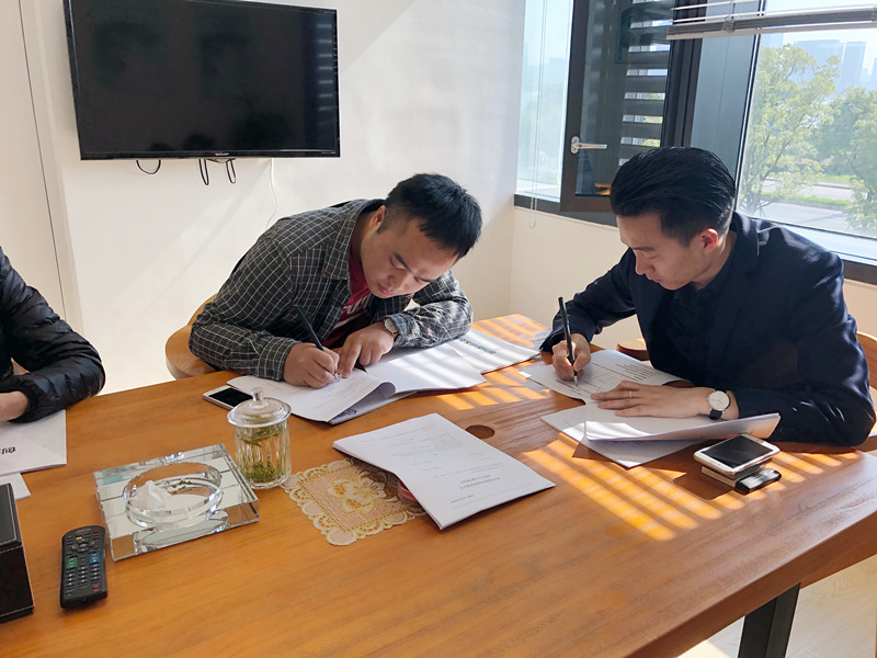 熱烈祝賀徐總簽約創(chuàng)綠家恩施土家族苗族自治州縣級代理！