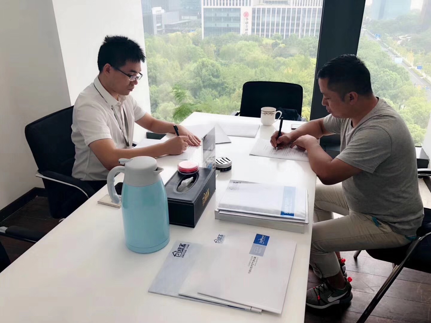 熱烈祝賀蔣總簽約創(chuàng)綠家阜陽市縣級(jí)代理！