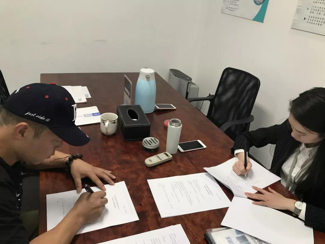 熱烈祝賀謝總簽約創(chuàng)綠家焦作市區(qū)級代理！