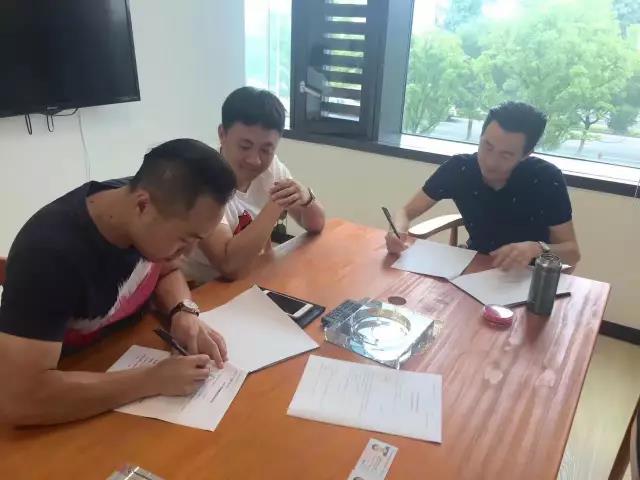 熱烈祝賀樂山市中呂總、馬總成功加入創(chuàng)綠家！