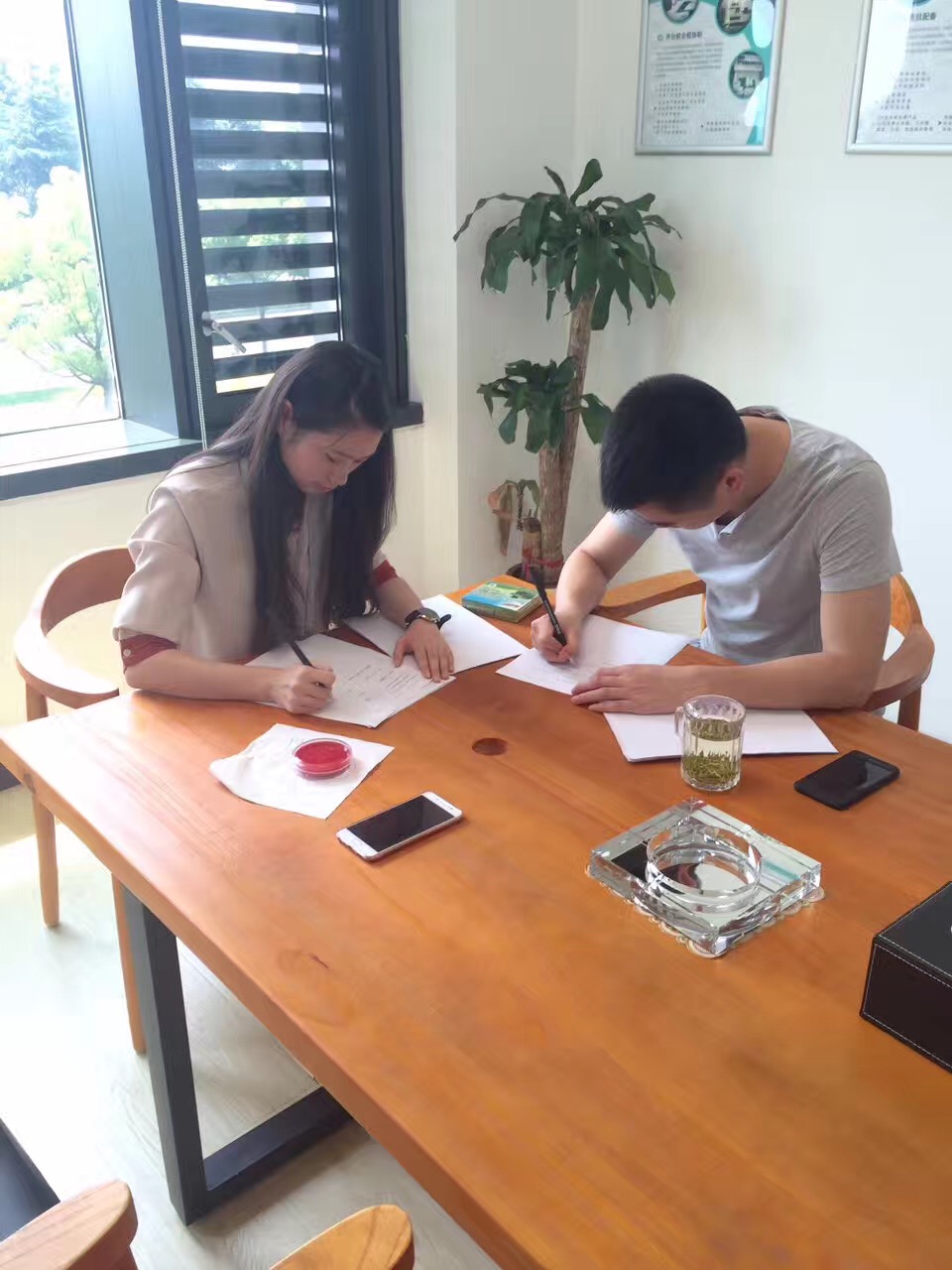 熱烈祝賀商丘曹總簽約創(chuàng)綠家！